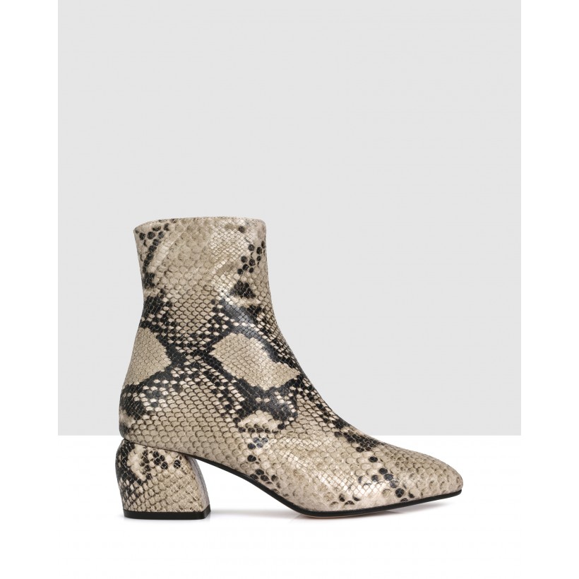 Anibelle Ankle Boots Beige by Beau Coops