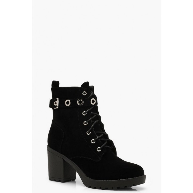 Lace Up Hiker Boots With Eyelets in Black