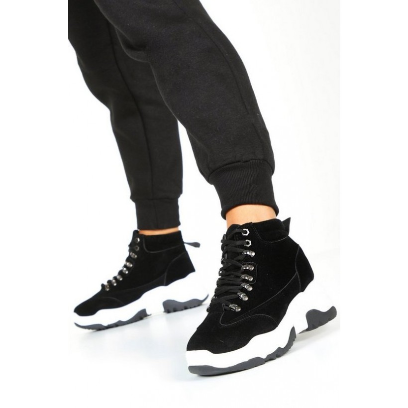 Chunky Sole Lace Up Hiker Trainers in Black