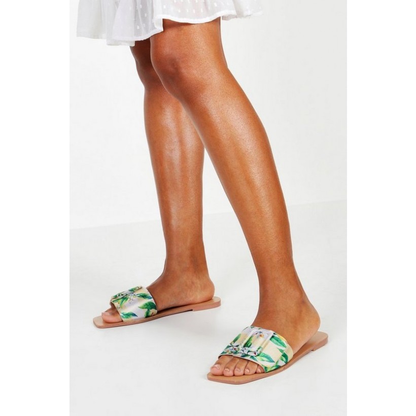Lemon Print Buckle Sliders in Lemon