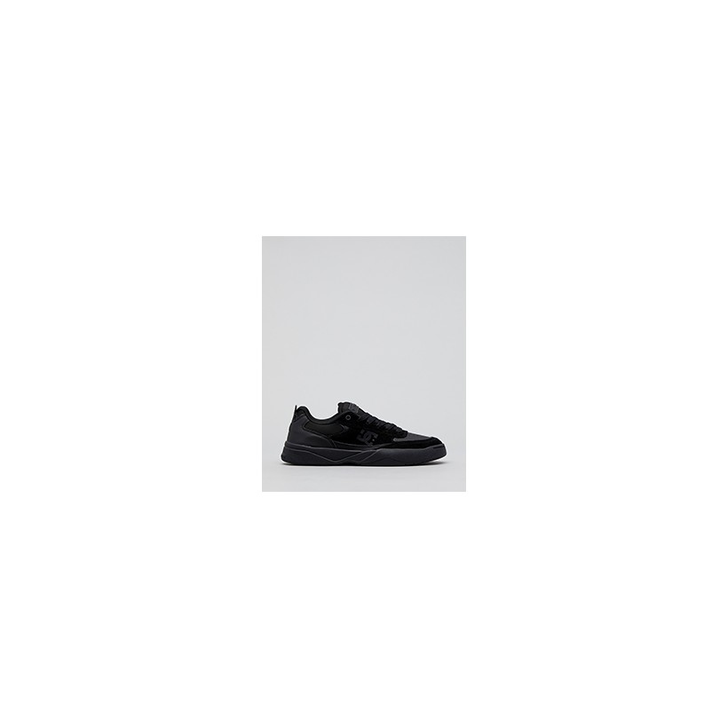 DC PENZA in "Black/Black"  by DC Shoes