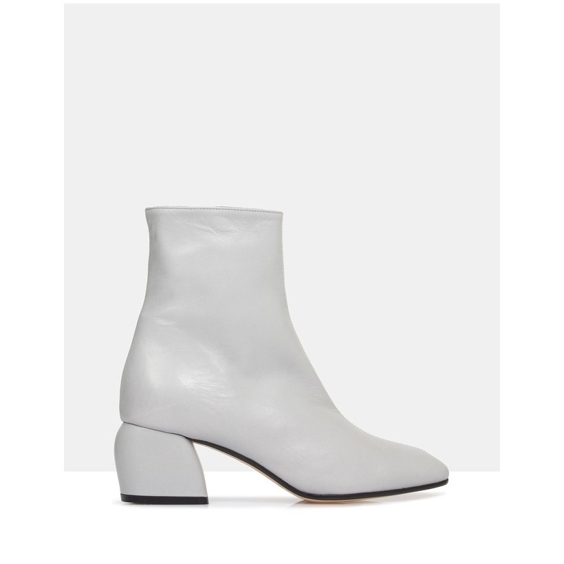 Anibelle Ankle Boots Grey by Beau Coops