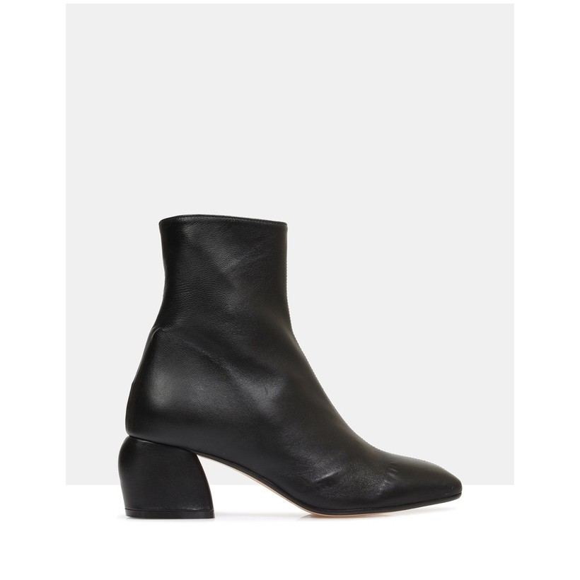 Anibelle Ankle Boots BLACK by Beau Coops