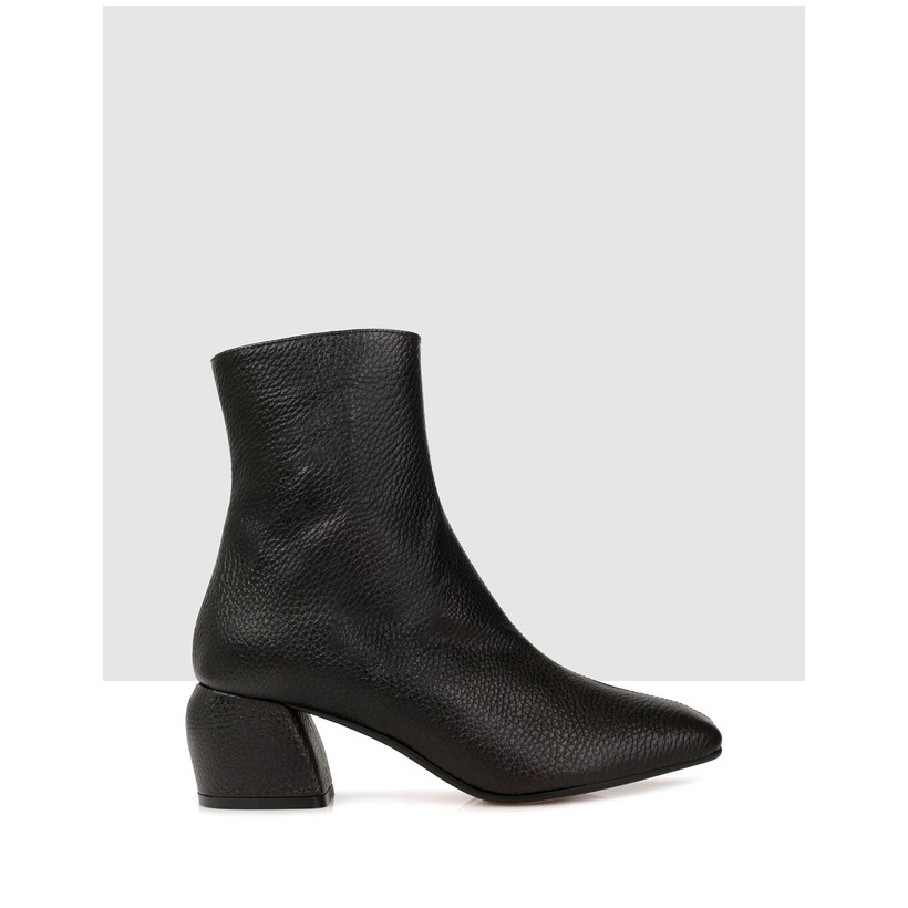 Anibelle Ankle Boots Black by Beau Coops