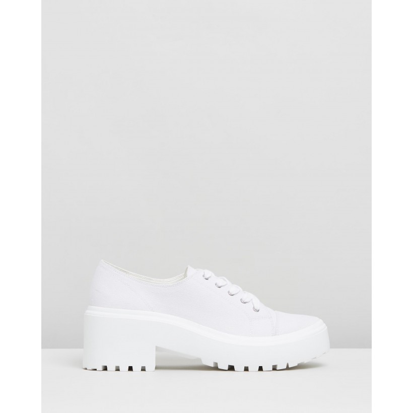 Chase Sneakers White Canvas by Dazie
