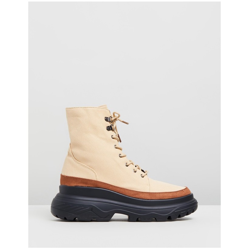 Extreme Sole Hiking Boots Tan by Missguided
