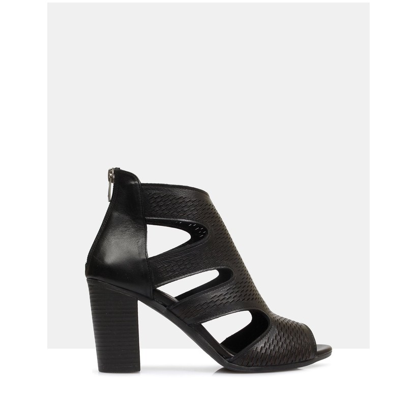 Finley Leather Heels BLACK by Sempre Di