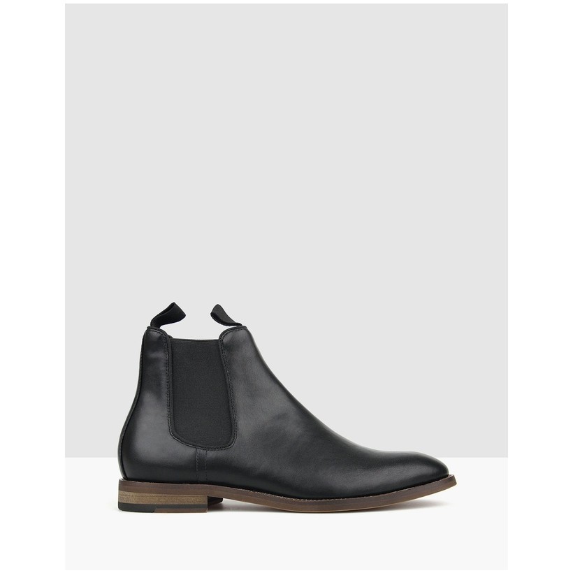 Game Chelsea Boots Black by Betts