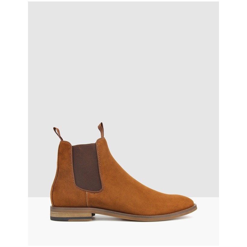 Game Chelsea Boots Tan Suede by Betts