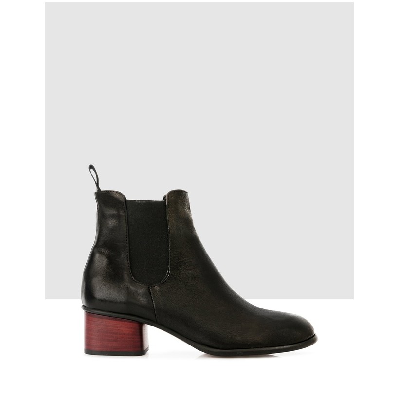 Ginosa Ankle Boots Black by Sempre Di