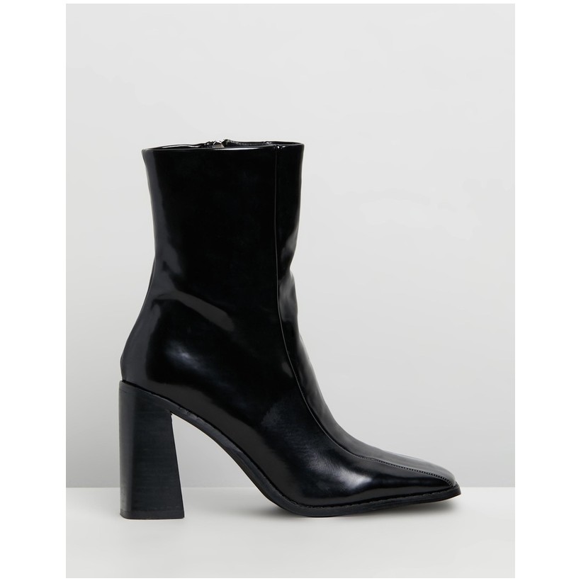 Hallie Ankle Boots Black Box by Spurr