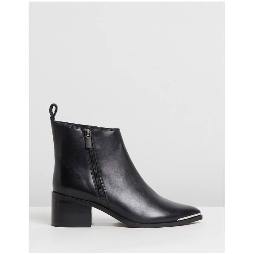 Leather Monica Boots Black by Oneteaspoon