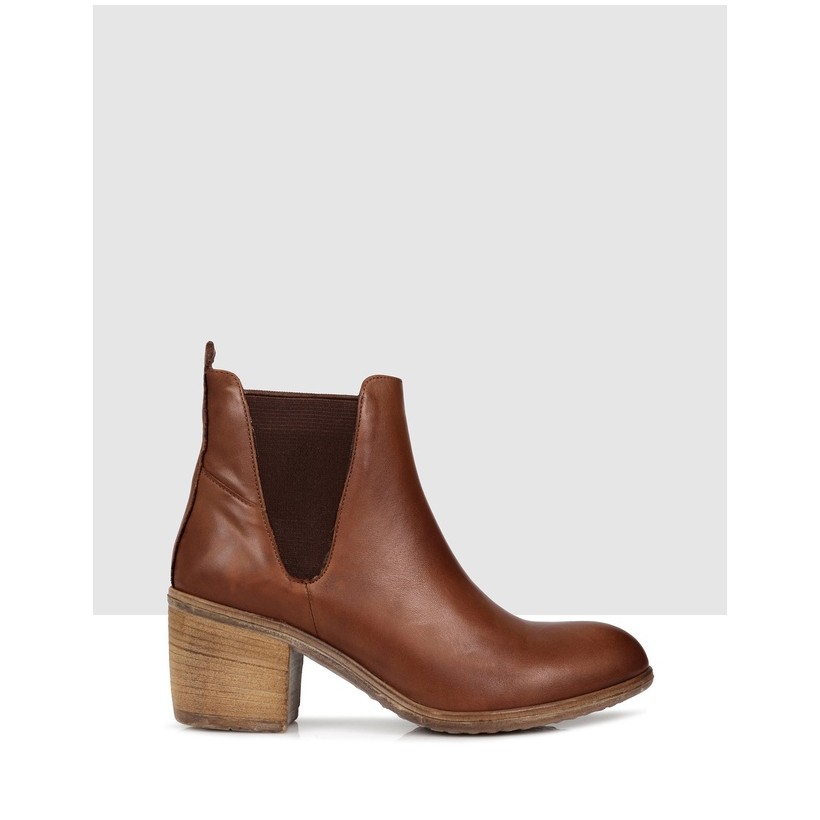 Lenora Ankle Boots Brown by Sempre Di