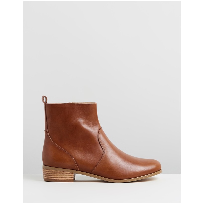 Lola Leather Ankle Boots Tan Leather by Atmos&Here