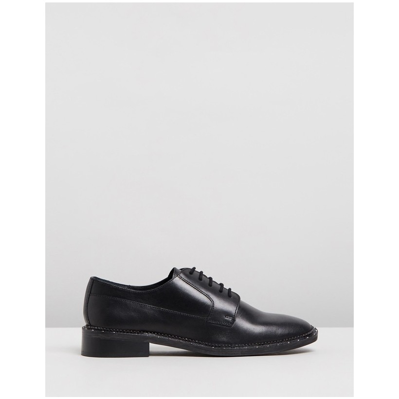 Noir Leather Low Shoes Black by Bronx