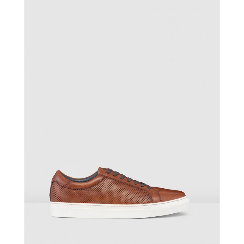 Smith Sneakers Tan by Aq By Aquila