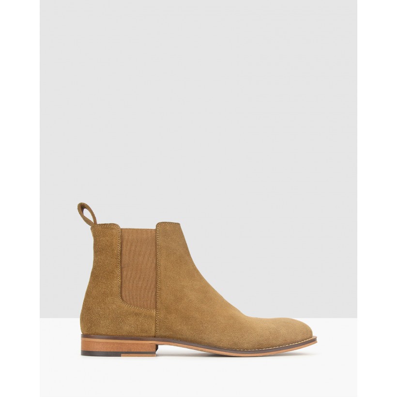 Taken Leather Chelsea Boots Tobacco by Zu