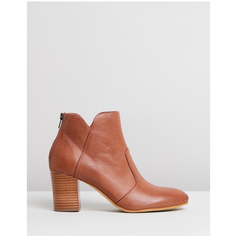Upclimb Cognac Leather by Mollini