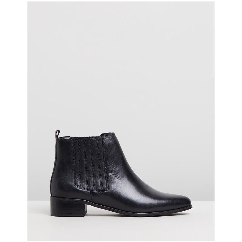 Viviana Leather Ankle Boots Black Leather by Atmos&Here