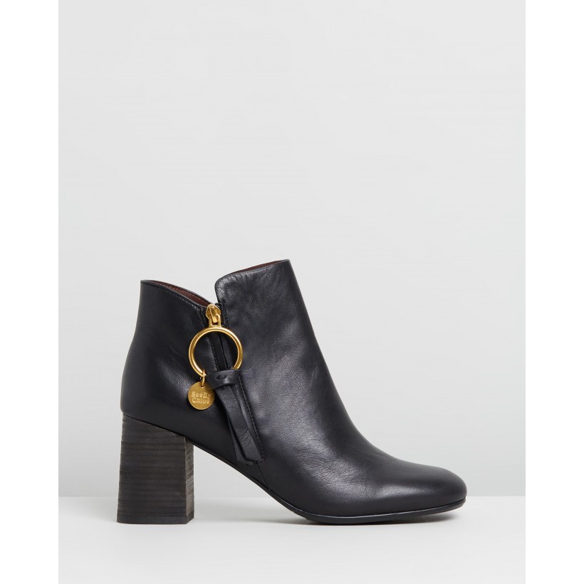 Ring Zip Pull Leather Boots Black by See By Chlo??