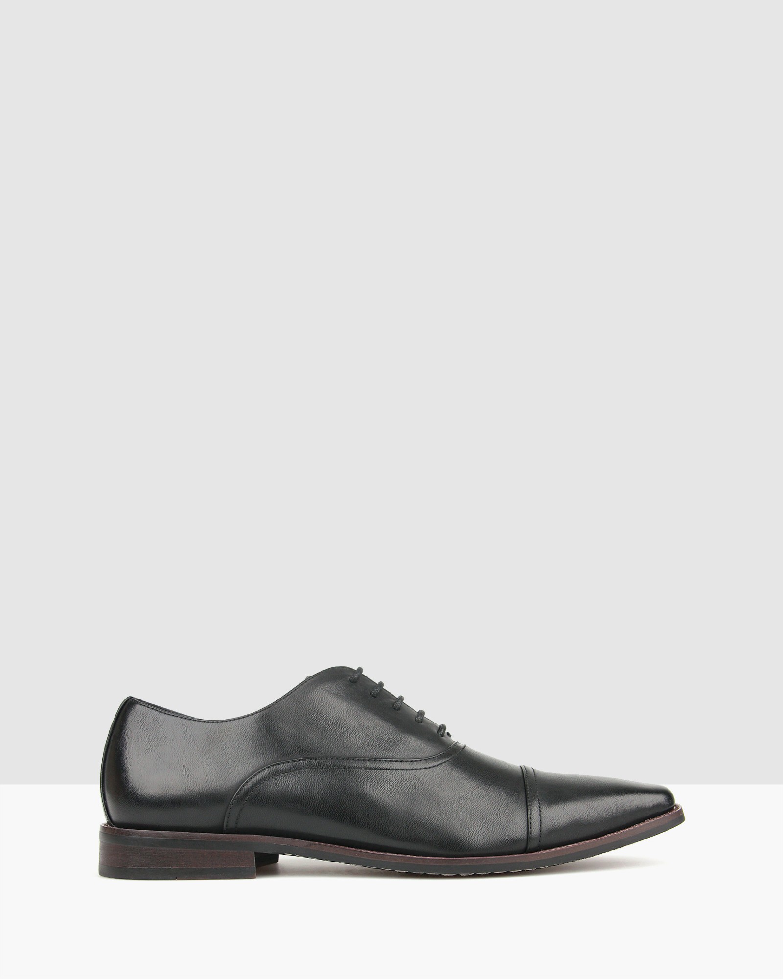 Captain Oxford Dress Shoes Black by Betts | ShoeSales