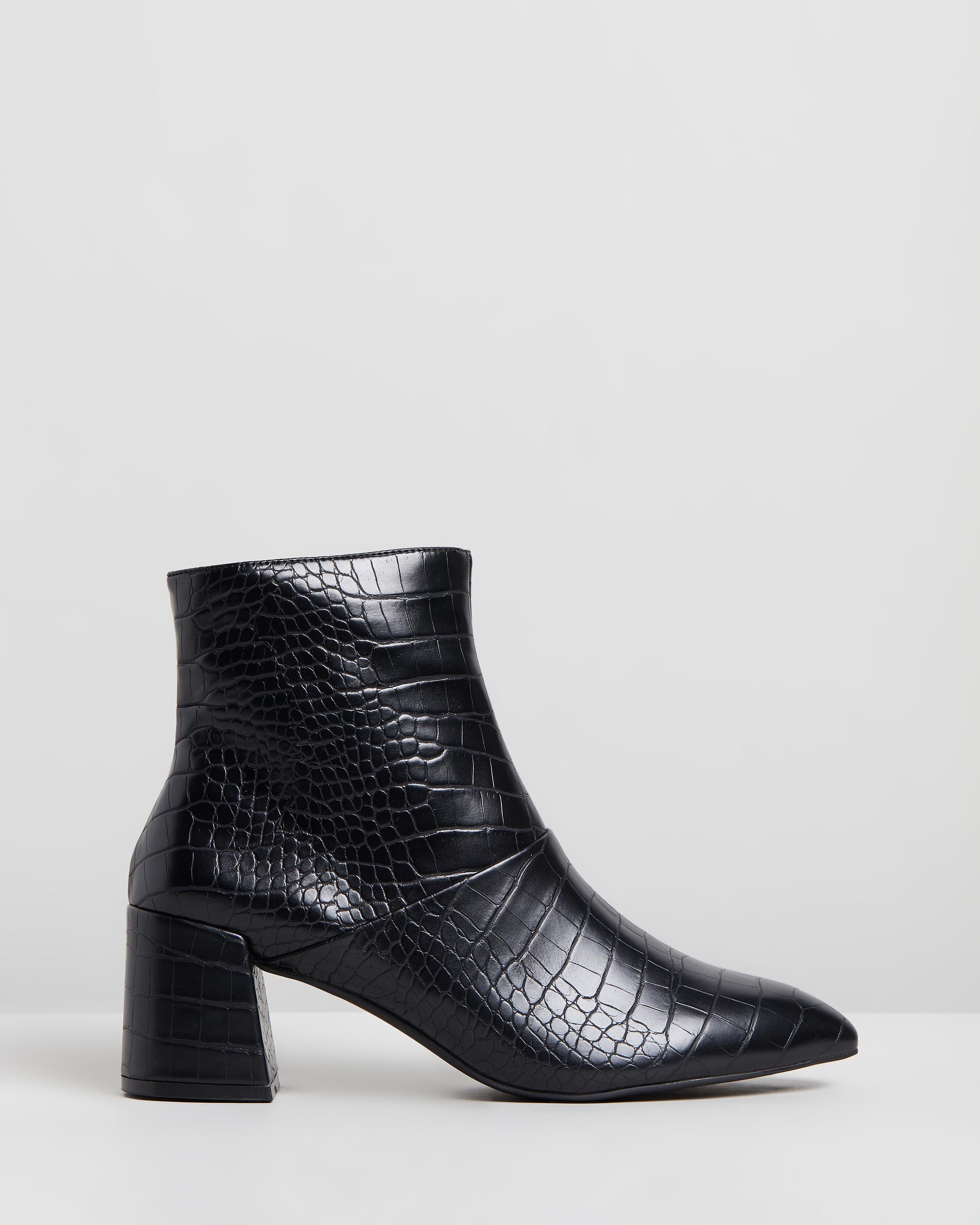 Sidney Black Croc by Therapy | ShoeSales