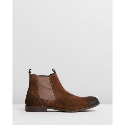 Canyon Suede Gusset Boots Brown by Staple Superior