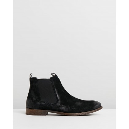 Canyon Suede Gusset Boots Black by Staple Superior