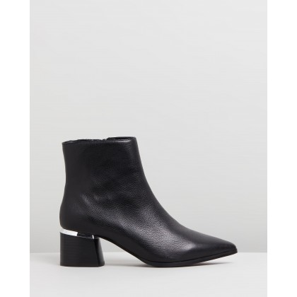 Cassio Ankle Boots Black Leather by Jo Mercer