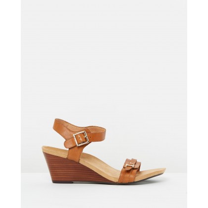 Laurie Wedge Sandals Tan by Vionic