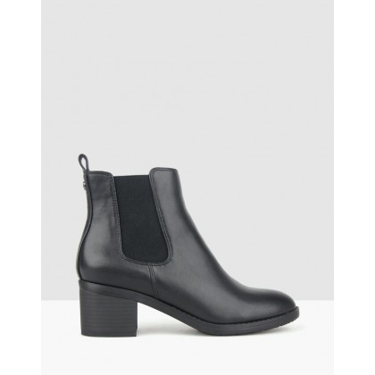 Lee Chelsea Ankle Boots Black by Betts