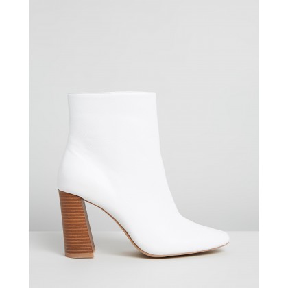 Macario Ankle Boots White Smooth by Spurr