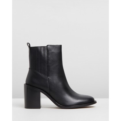 Max Chain Sole Boots Black by Topshop