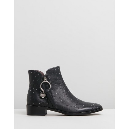 Pin Stud Boots Black by See By Chlo??