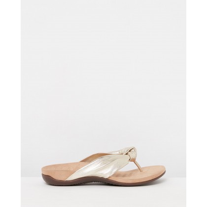 Pippa Toe Post Sandals Champagne by Vionic