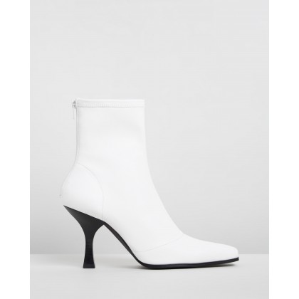 Vessa Ankle Boots White Smooth by Dazie